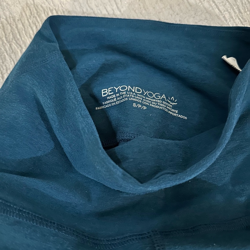 Beyond Yoga Teal Leggings